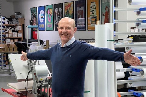 Kailow Står På Inkjet Toget - investerer i ny og moderne inkjet printer